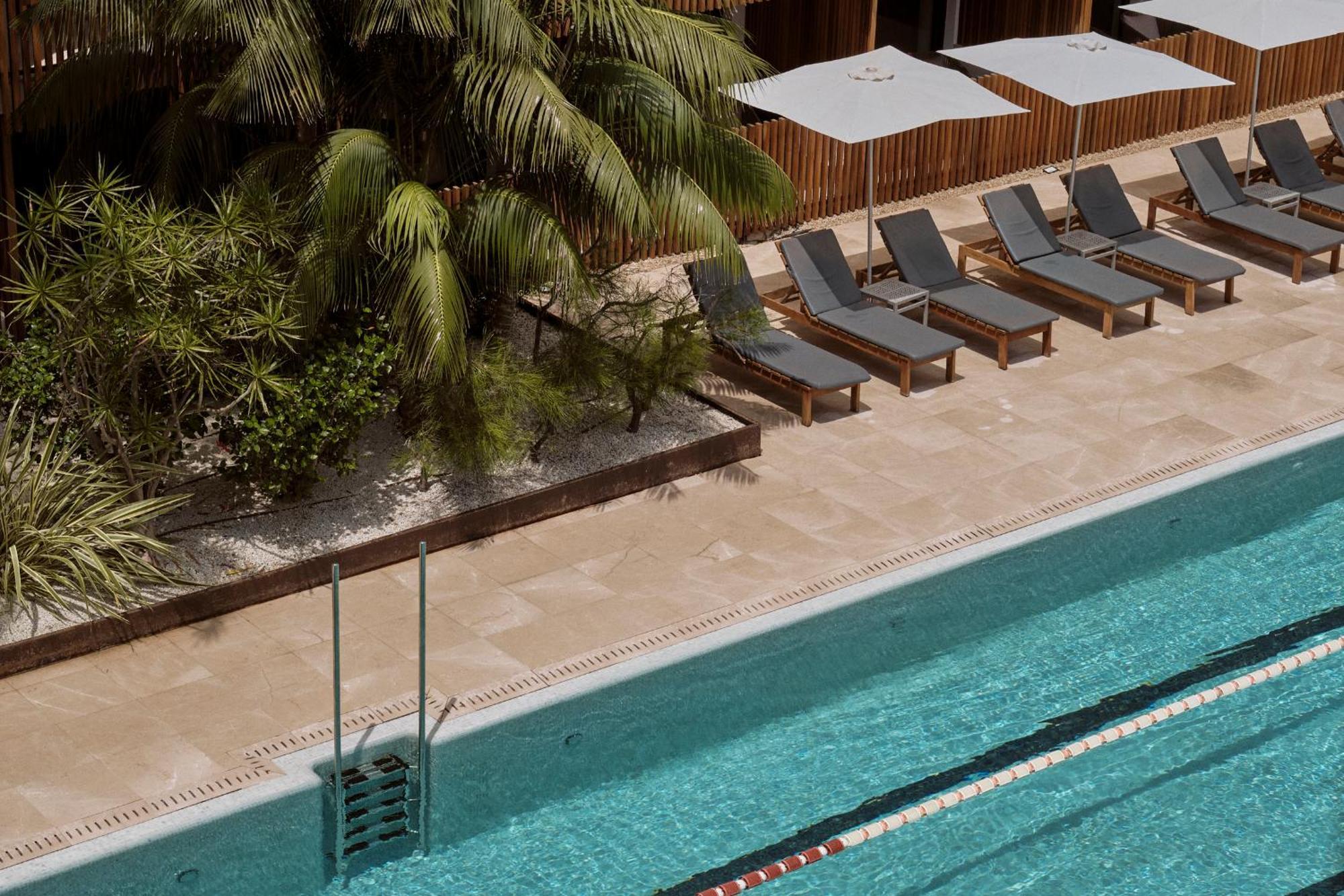 Las Gaviotas Suites Hotel & Spa Плая де Муро Екстериор снимка